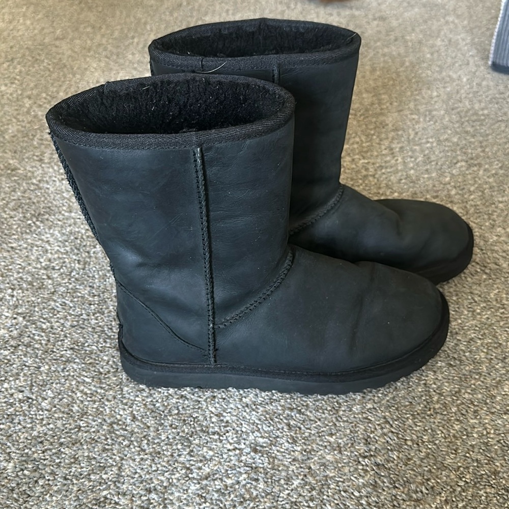 Ugg Classic Short Black Size 9